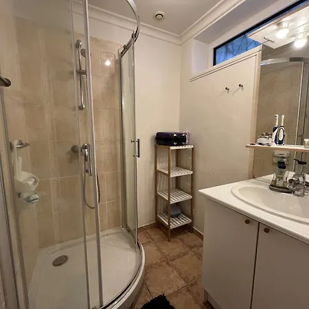 Villa L'escale - Maison Pour 6 Personnes Avec Climatisation Et Wifi - Port *